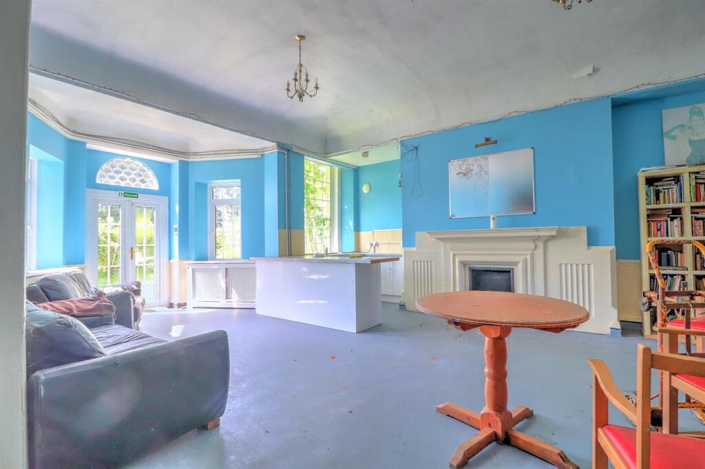 Kitchen .2.jpg