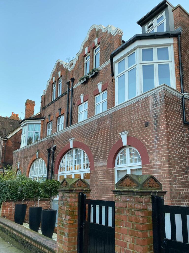LymingtonRoad4.jpg