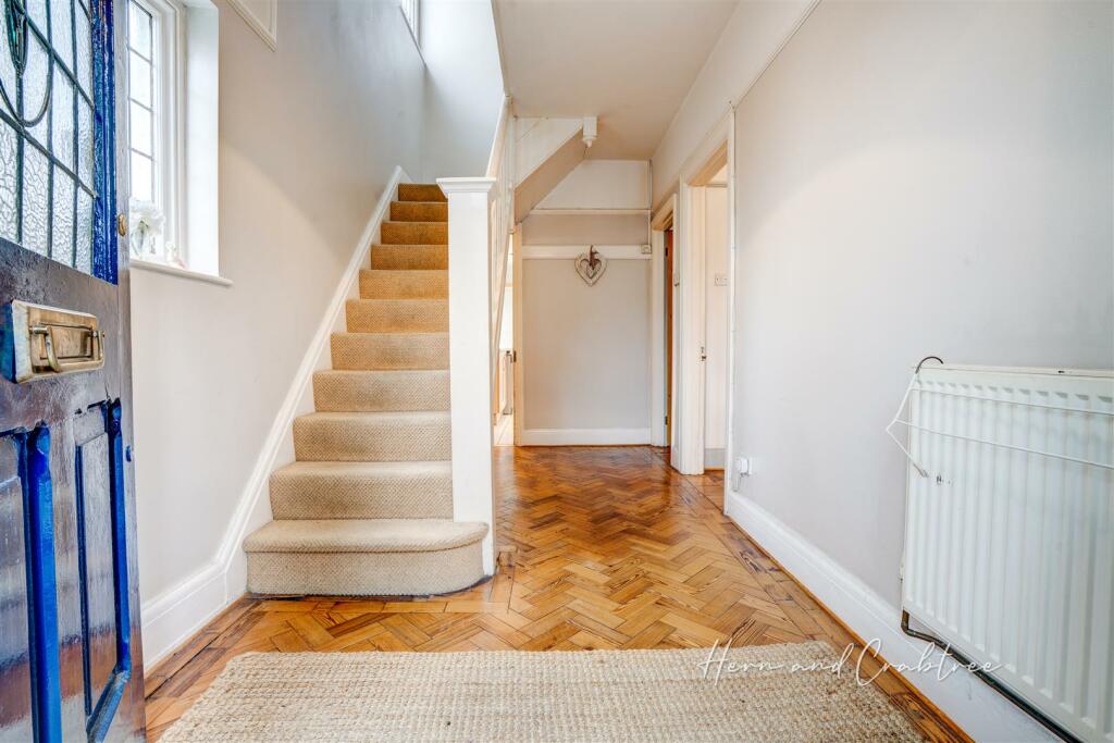 Heath Park Avenue, Heath, HernCrabtree (10).jpg