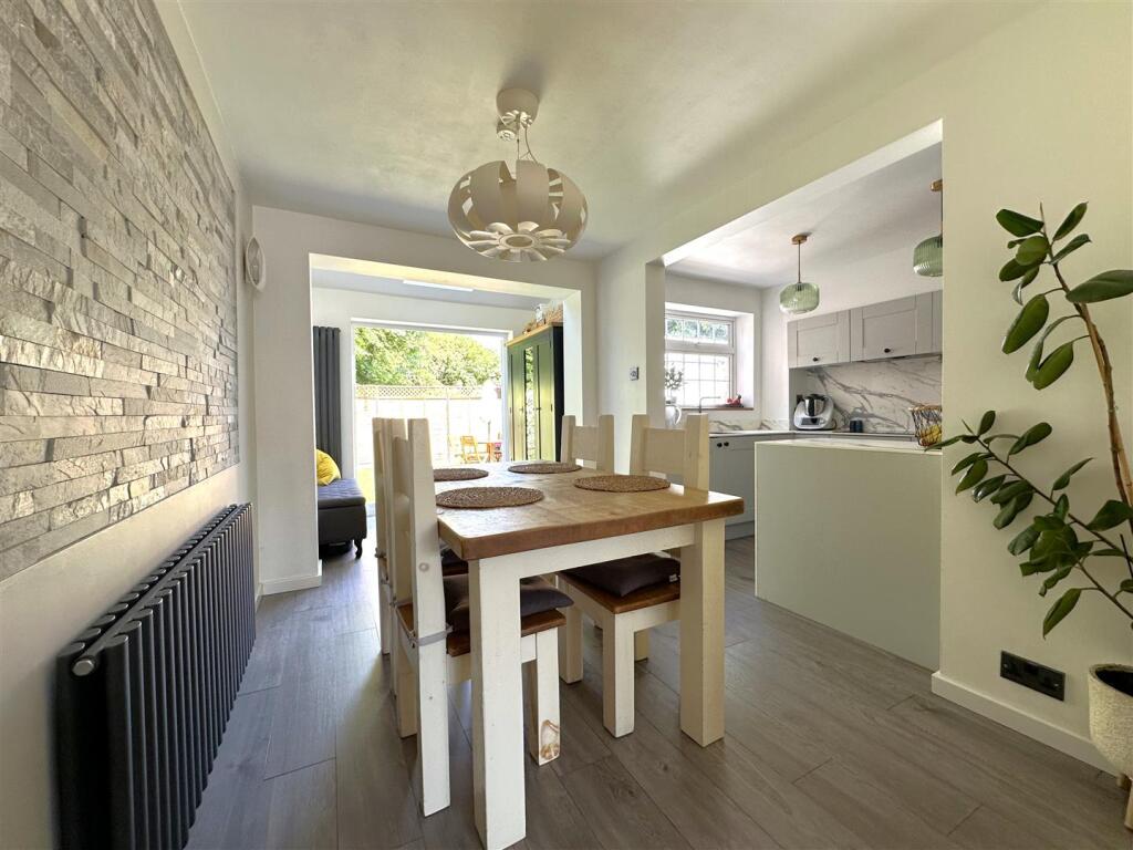 OPEN-PLAN Dining Kitchen 841