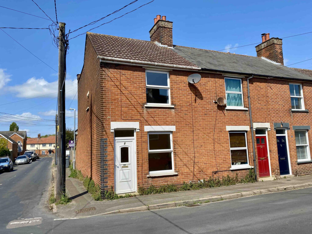 2 Bedroom End Terrace House For Sale