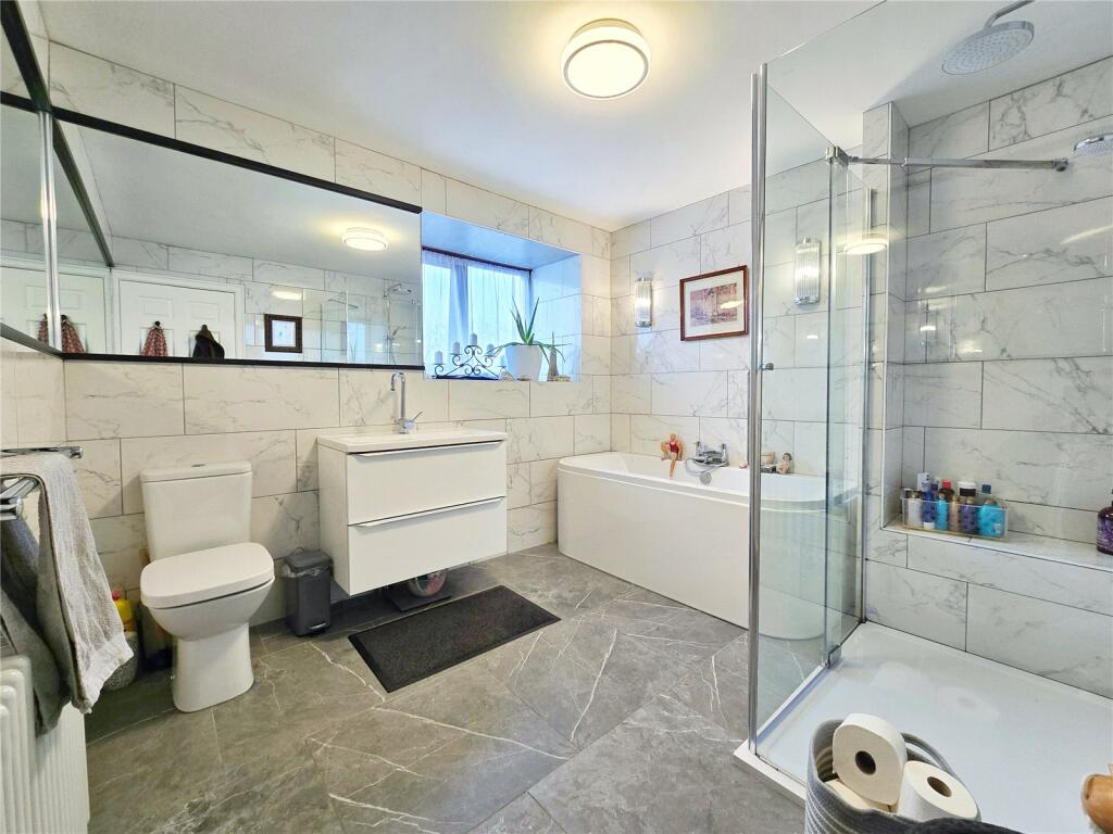 Four-Piece Bathroom