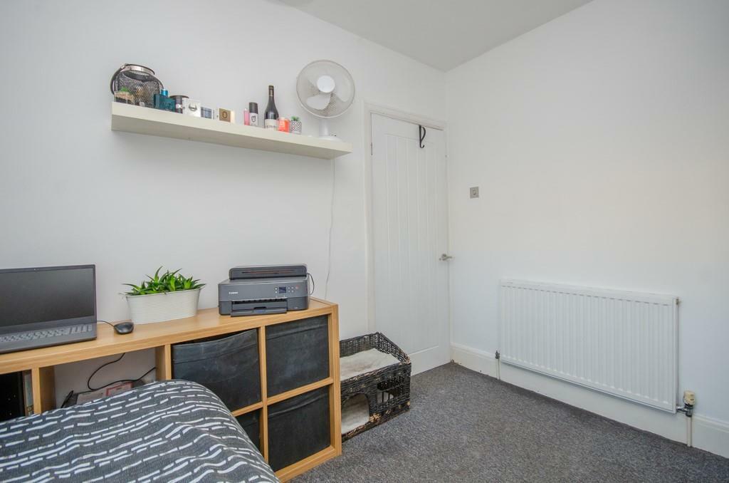 Bedroom two pic 2.jpg