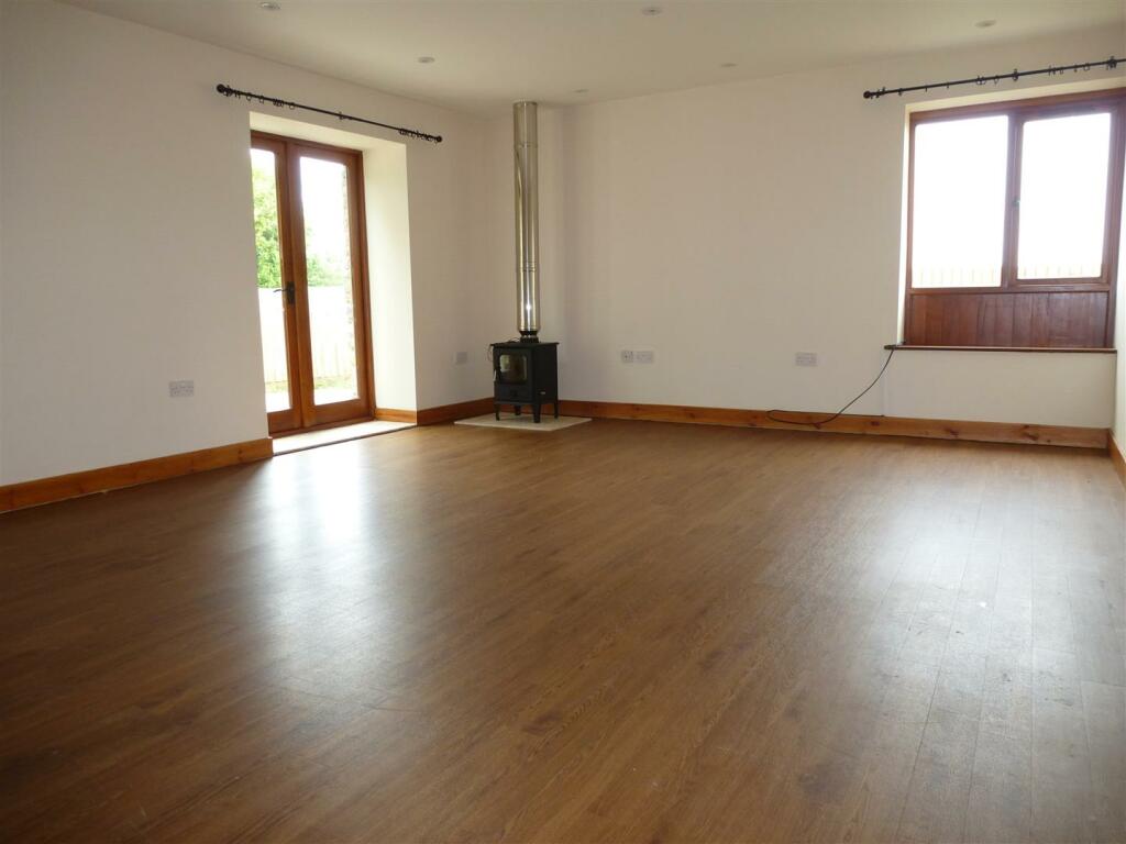Living Room.JPG
