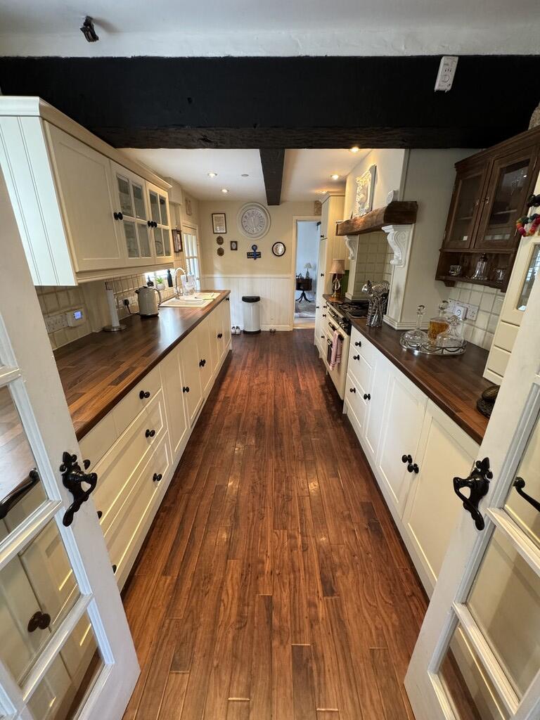 Kitchen 1