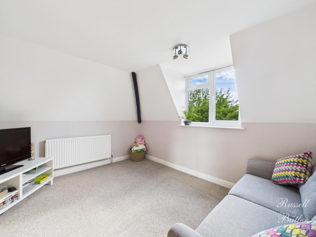 CAM01995G0-PR0344-STILL027