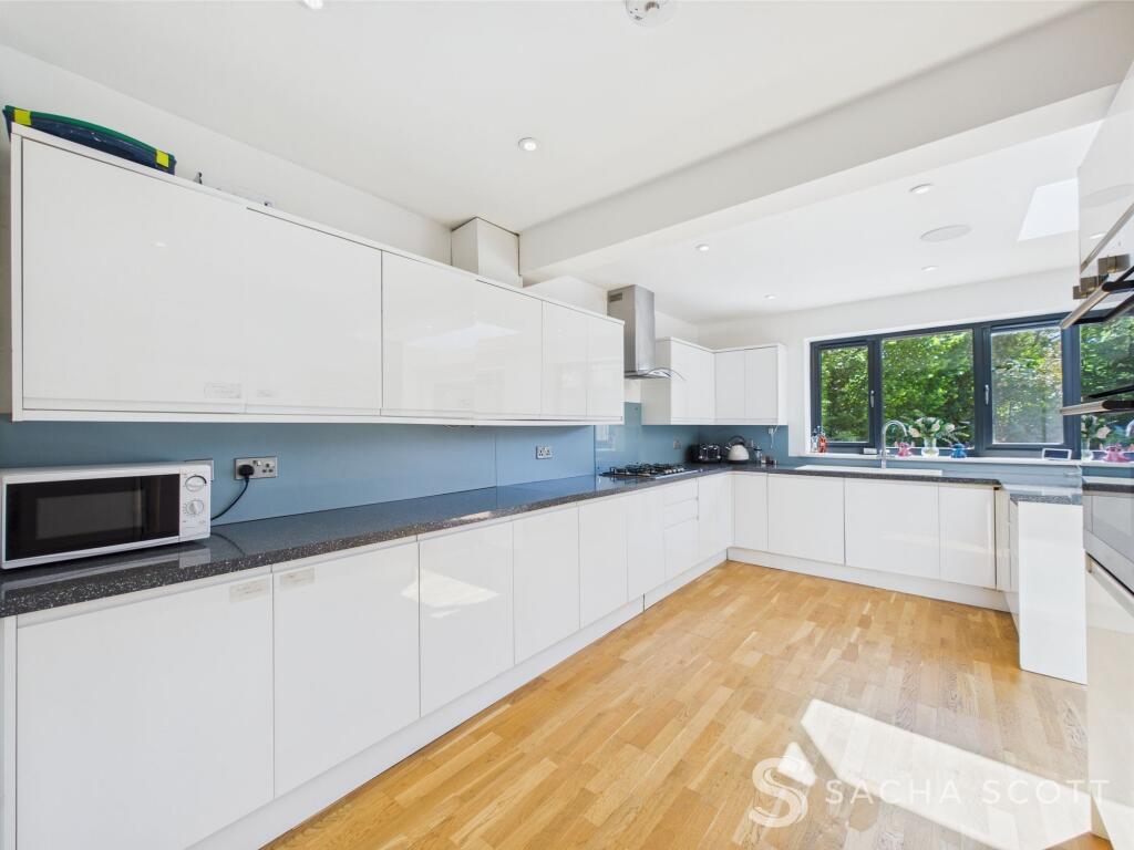 kitchen / Breakfast Room