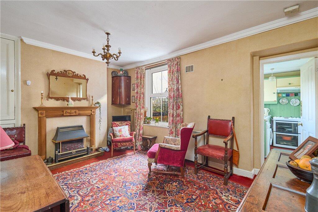 Sitting/Dining Room