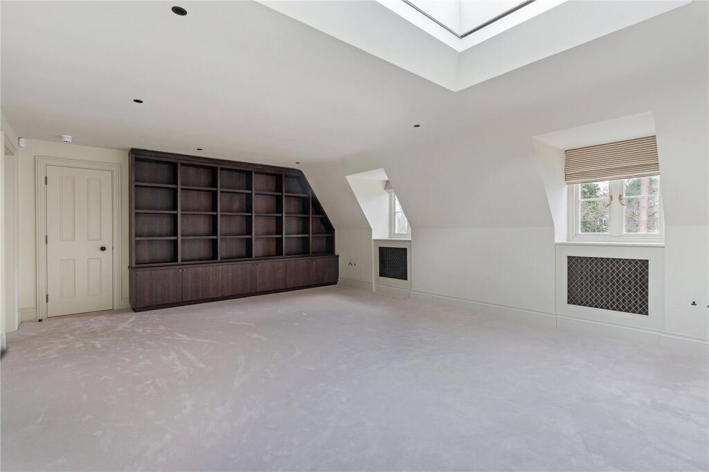 Bedroom/Media Room