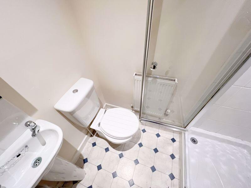 En-Suite 1