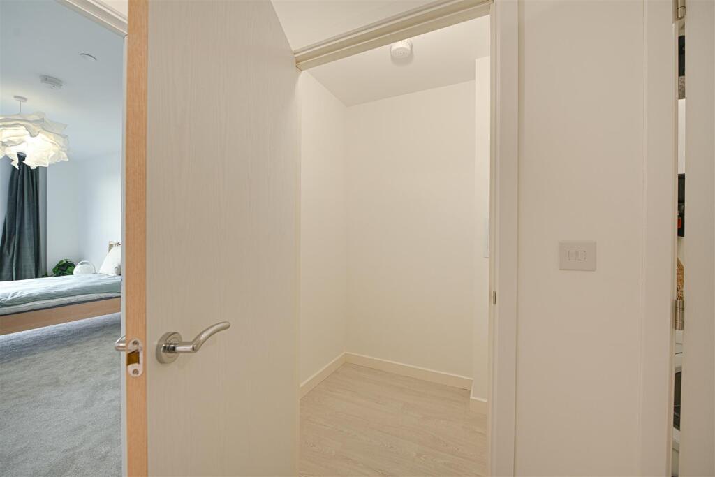 Cloakroom .jpg