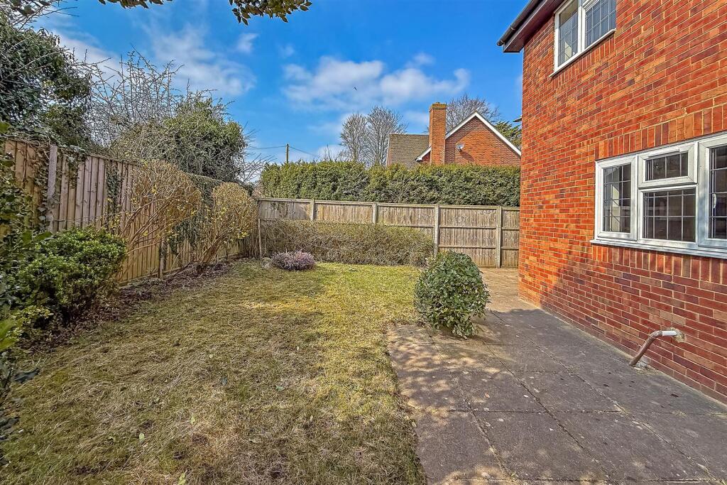 14HavercroftClose-50.jpg