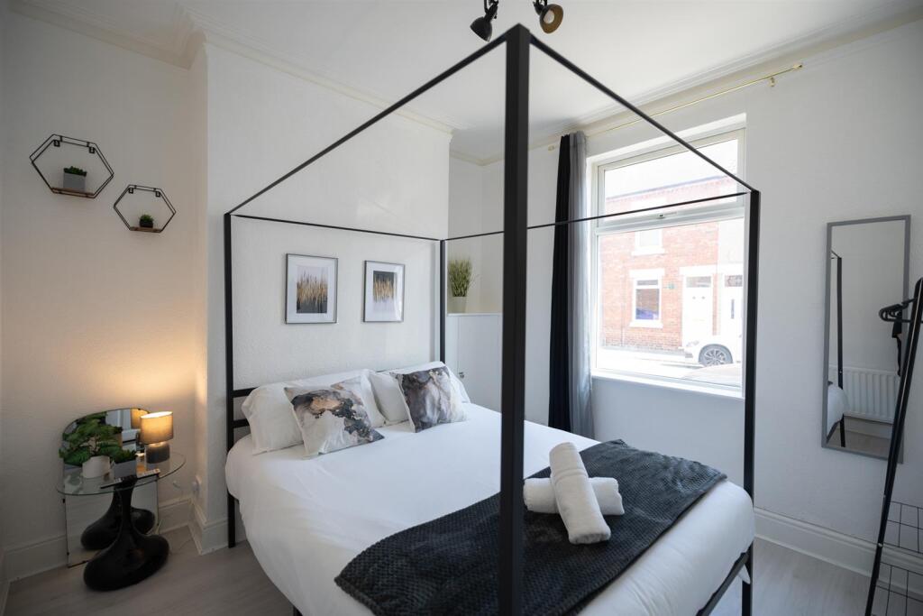 Lounge/Ground Floor Bedroom