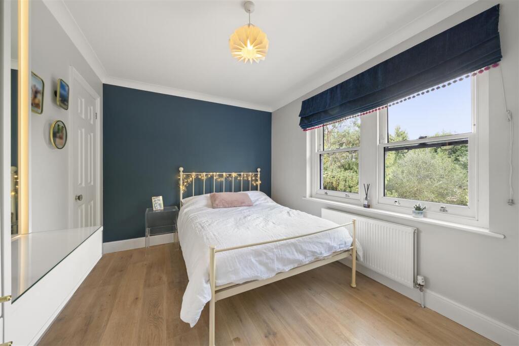 Brackley KT10-009.jpg