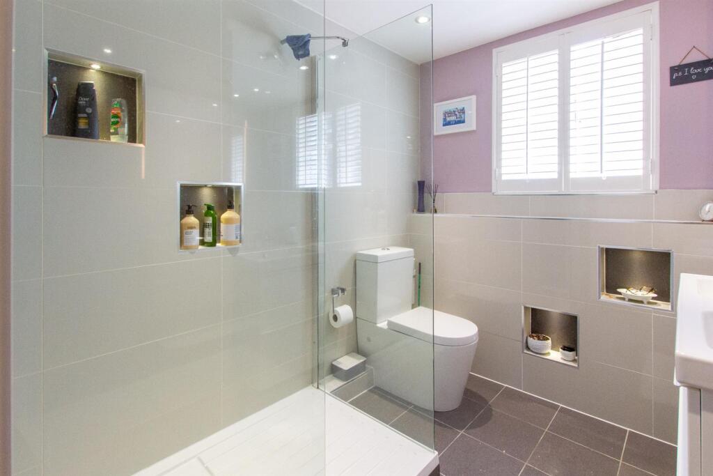 42 St Pauls - Shower room.jpg