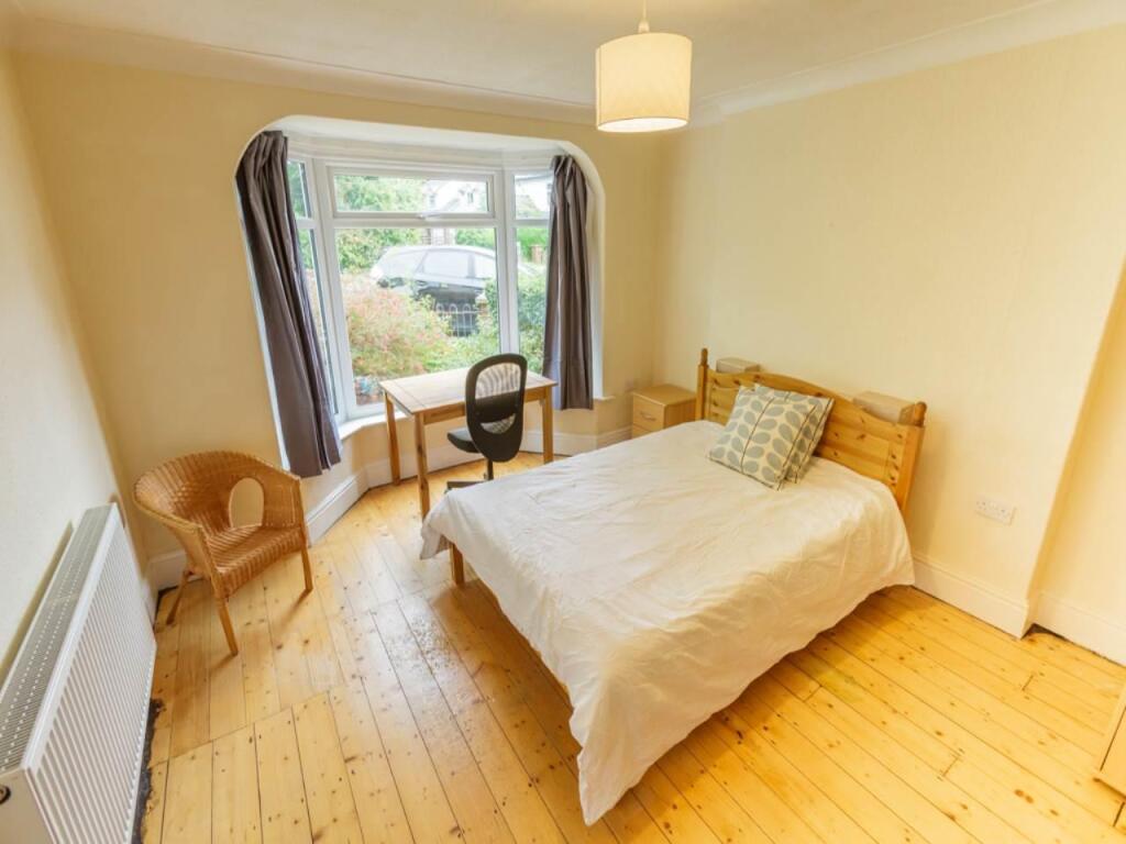 3 St James Drive Bedroom 1 (1).jpg
