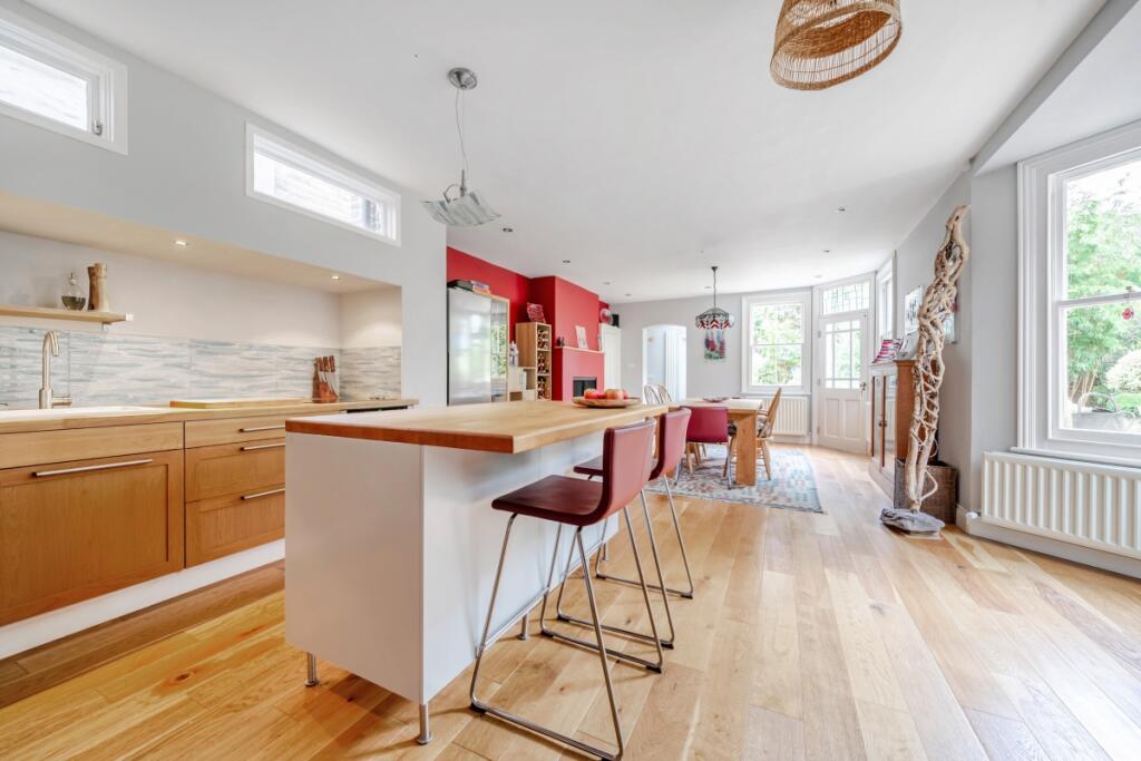 1345624-4-68aecf0...