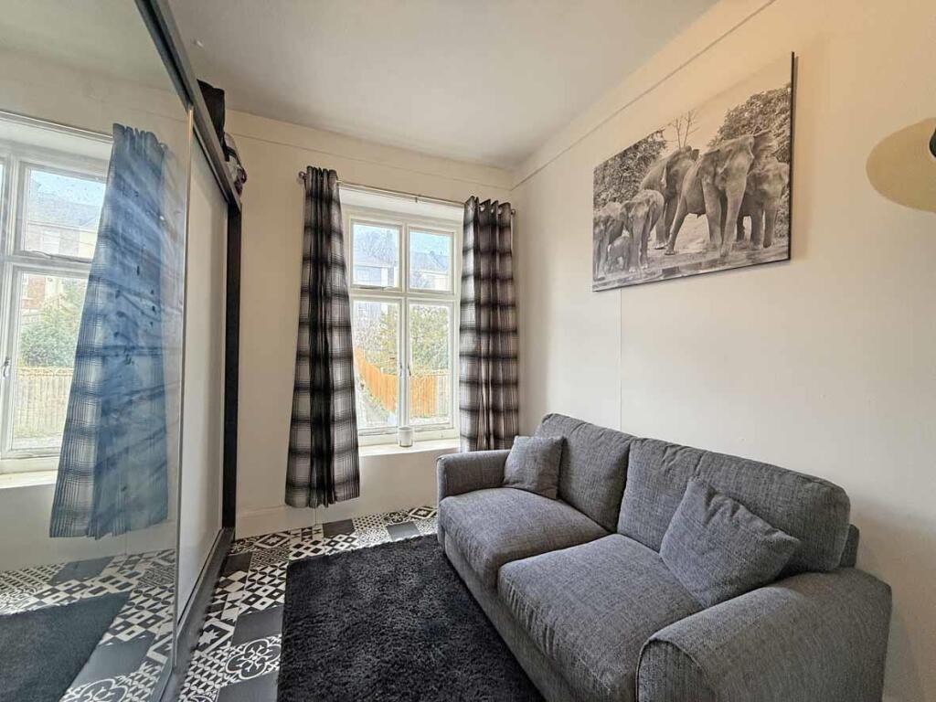 Alexandra Road 126 - Bed 3.jpg