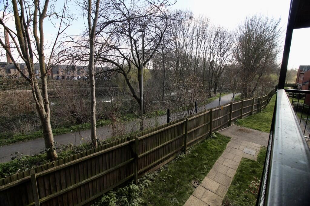 348E5C59-337B-4E1...