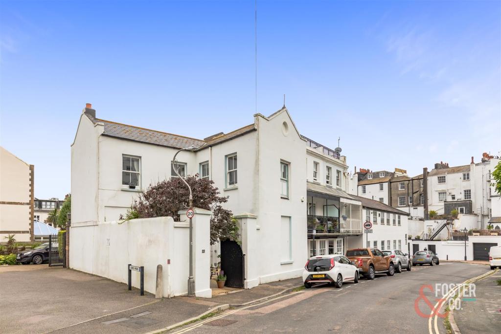 Arundel Place, 10-24.JPG