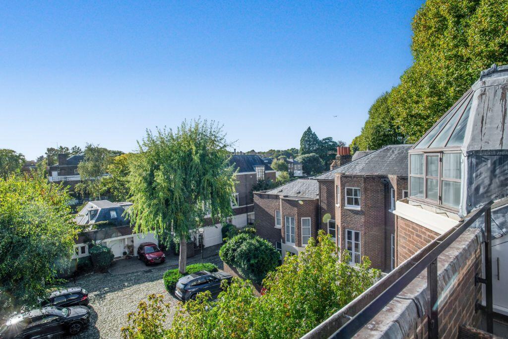 Top floor flat, Retreat Road, Richmond