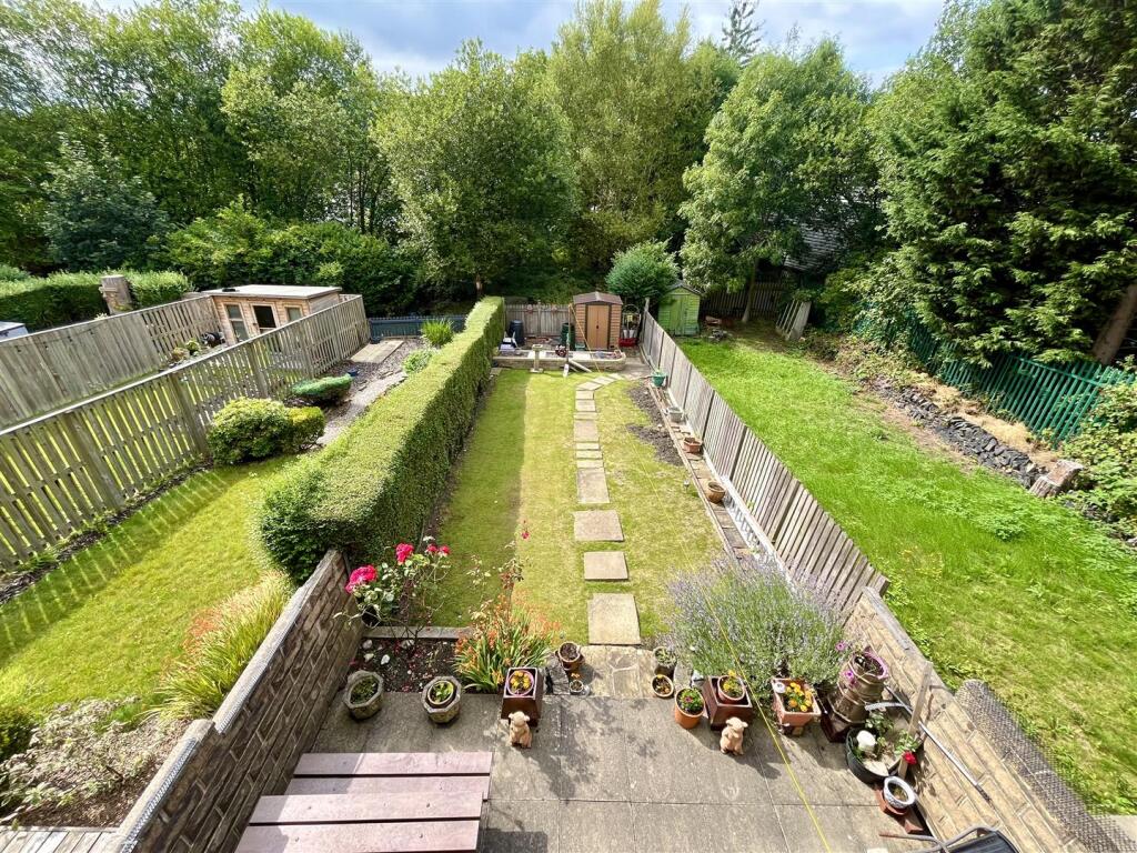 Bramleys Estate Agents - Thorn View - Elland (18).