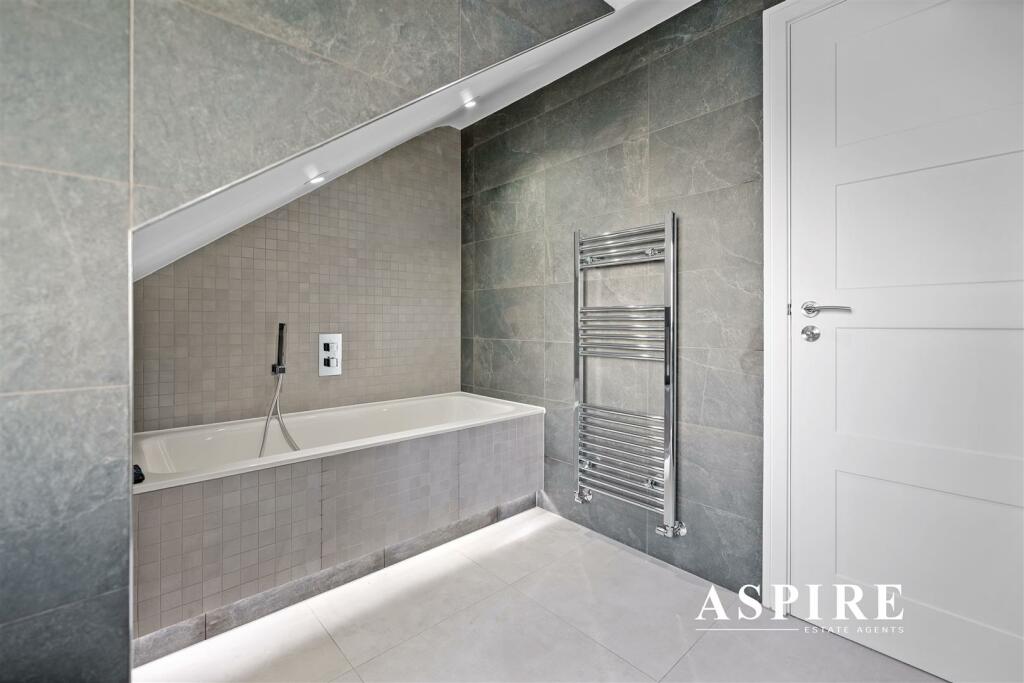 Aspire Estate Agents13.jpg
