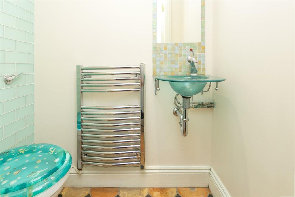 cloak room.jpg