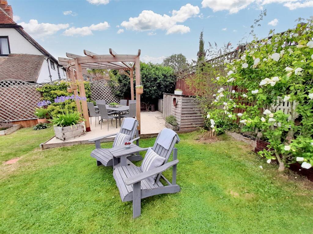 Rear garden 1 new.jpg