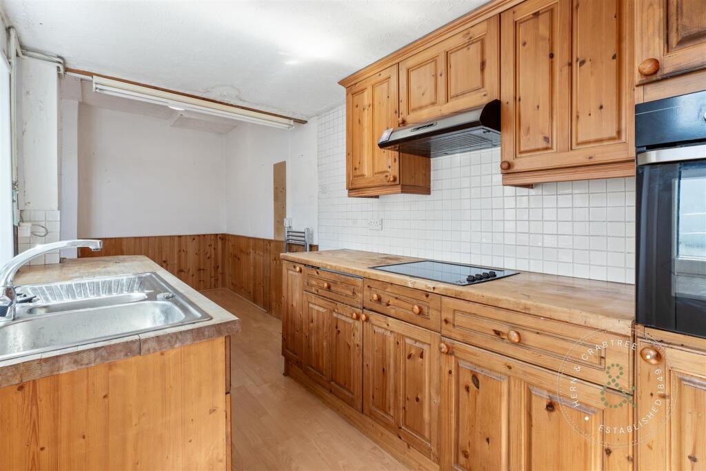 Gelligaer Gardens, Hern Crabtree (9).jpg