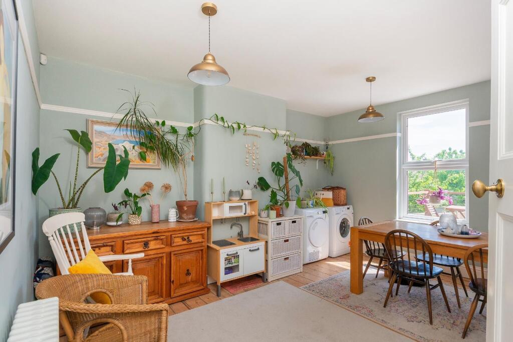 3W9CBN - KitchenDiner B.jpg