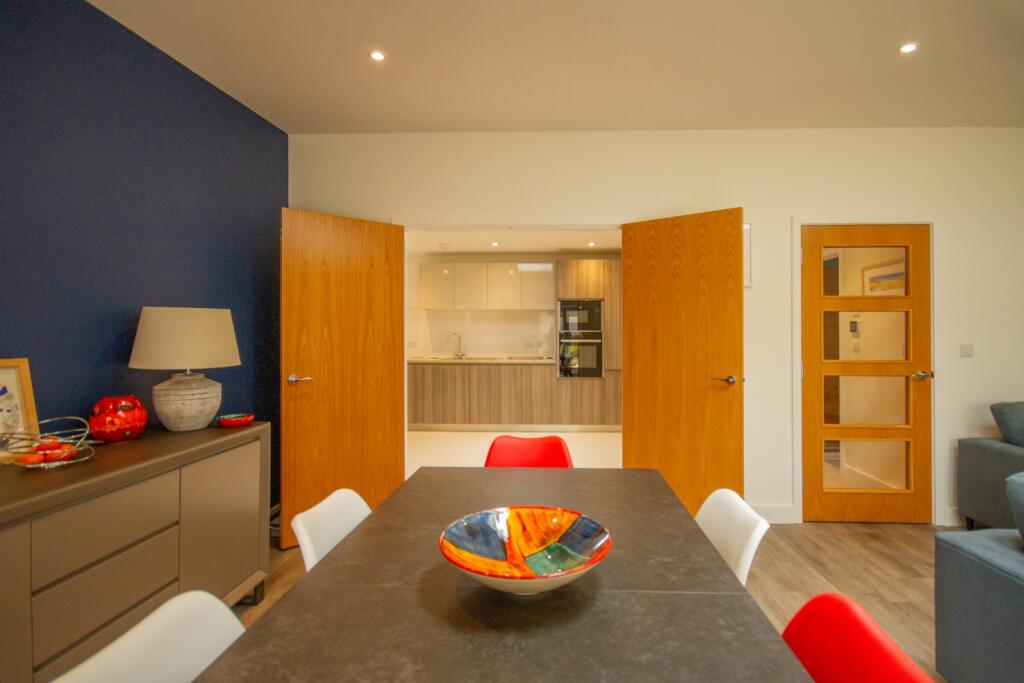 TPS 01208 872 728-02