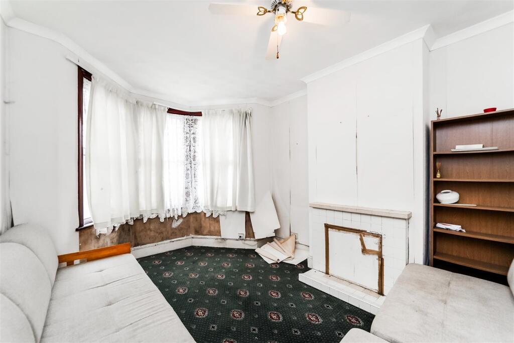 60 Bloxhall Road-12.jpg