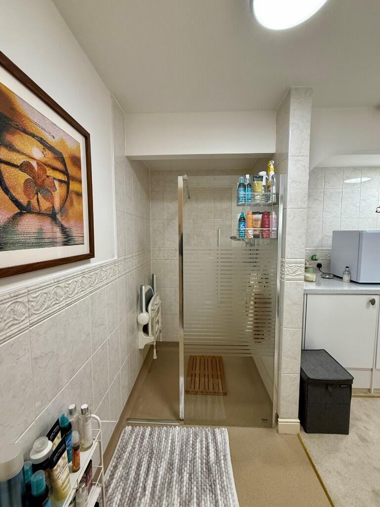 38 Brompton Court