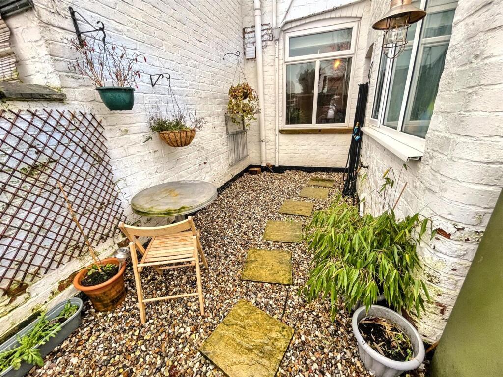 Gardens Aspect 4