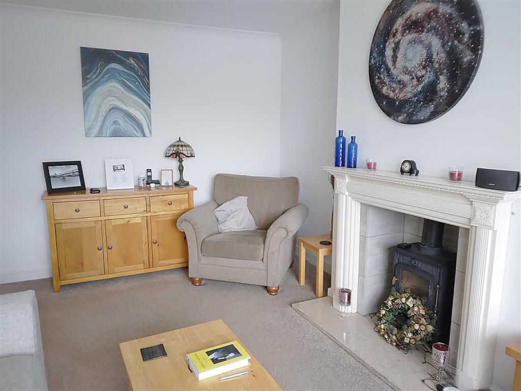 SITTING ROOM -
