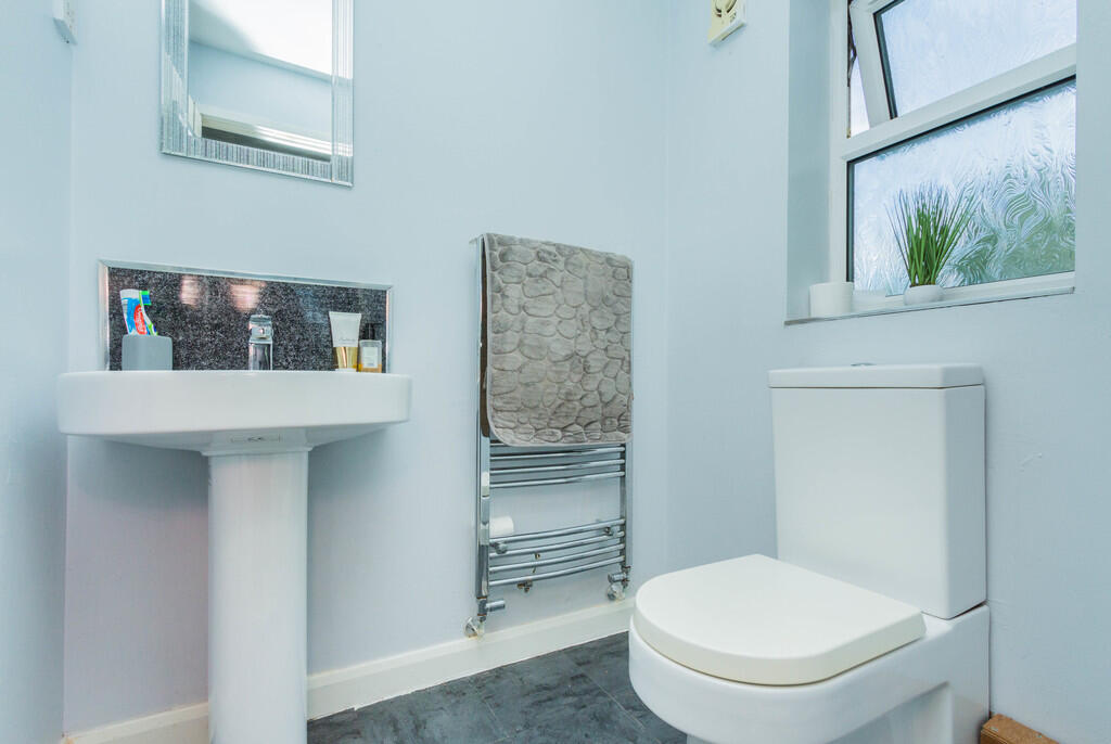 En Suite Shower R...