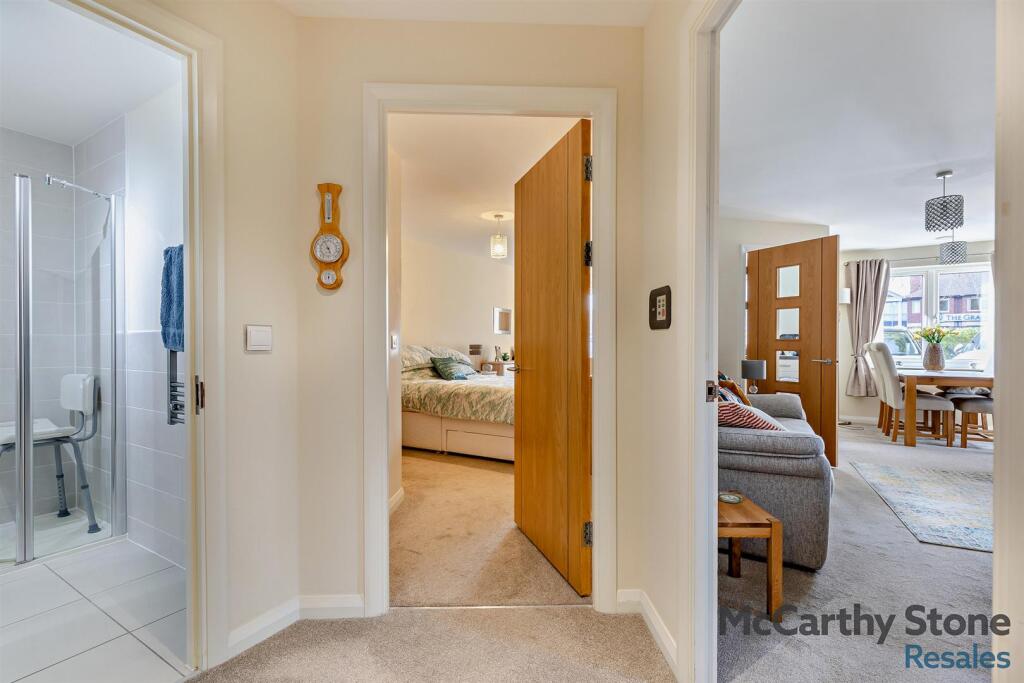 8668608-interior04-800.jpg