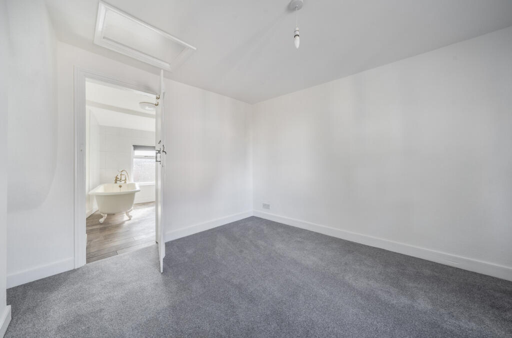 1349486-5-68c574b...