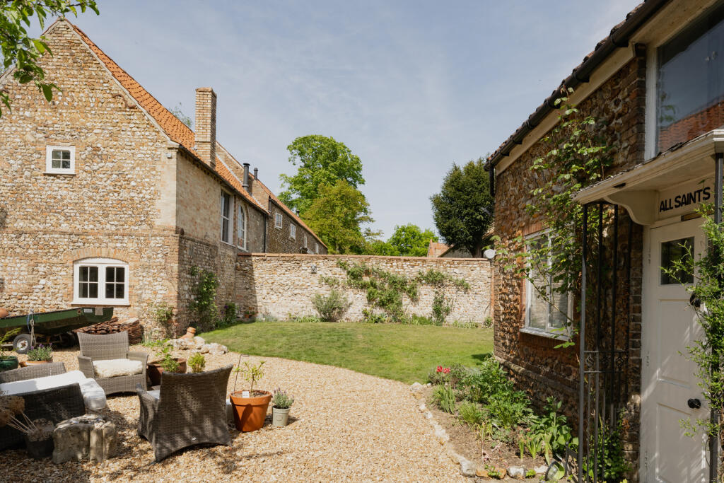 283267 - All Saints House, High Street, Stoke F...