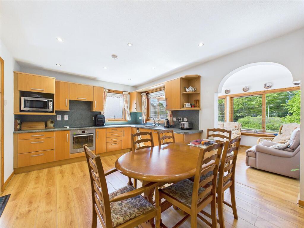 Kitchen &amp; Dining