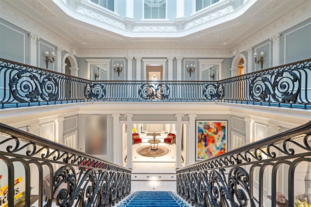 81912 Round Hill-55 Copy.jpg