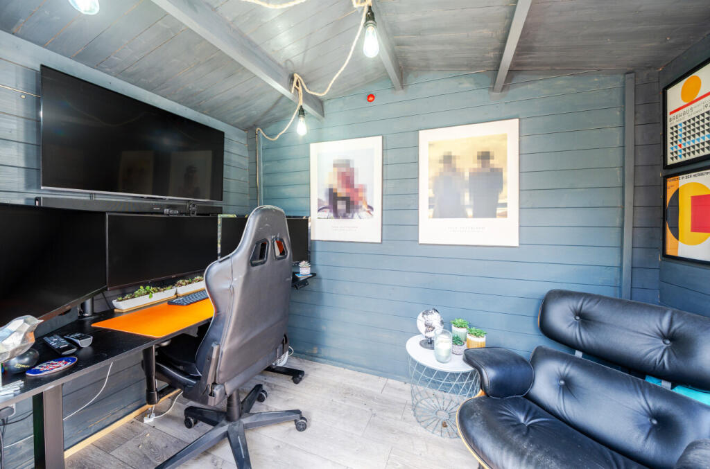 1319449-3-686cf04...