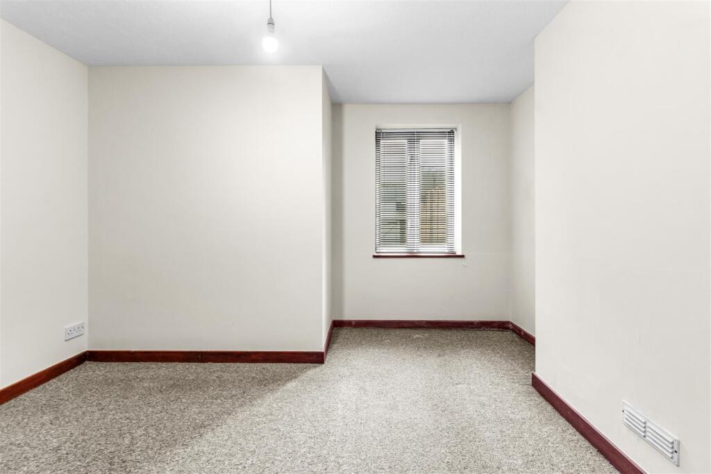 bedroom #2.jpg