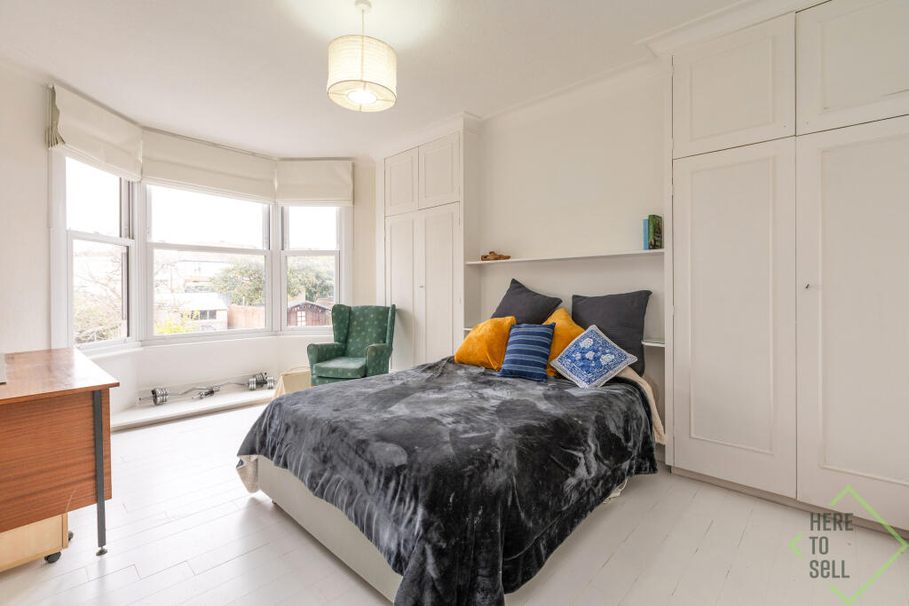 Berkshire Gardens, London, N13 6AA-1 (22)