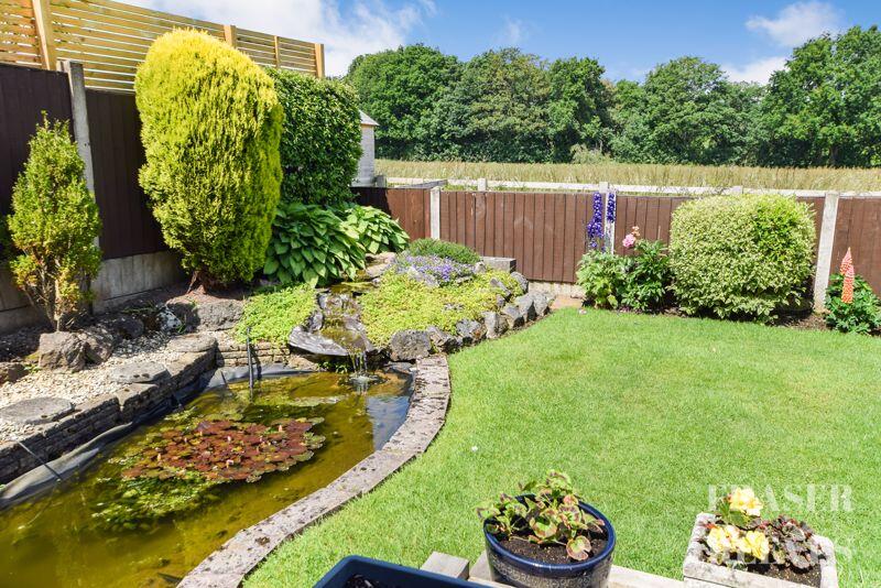 LANDSCAPED REAR GARDEN