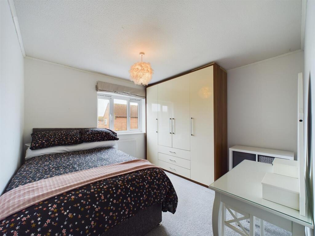 Bedroom: