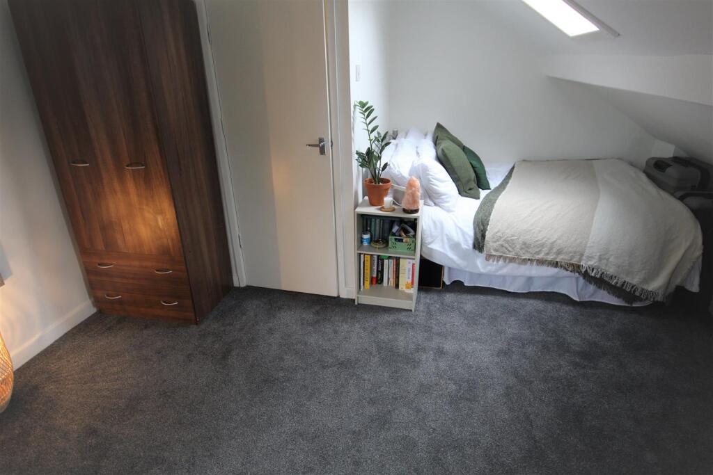 Bedroom 3.3.jpg