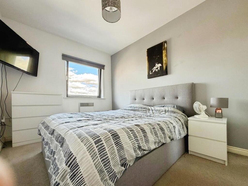 eb20b920--4325-BB84-284F5433C035-13982-0000046190F