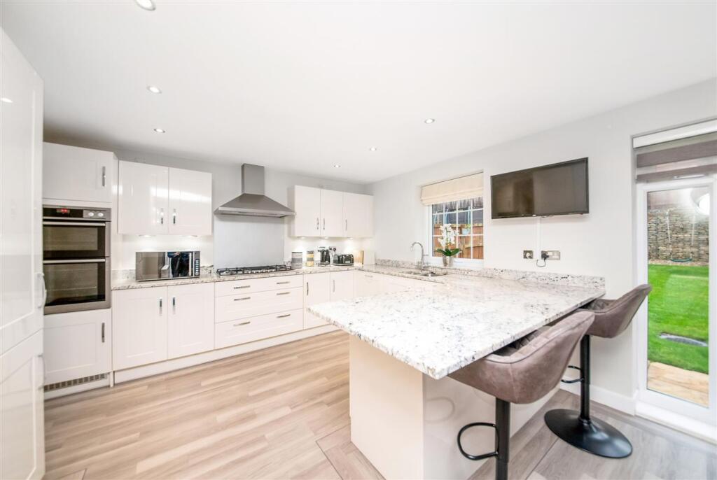 DINING LIVING KITCHEN